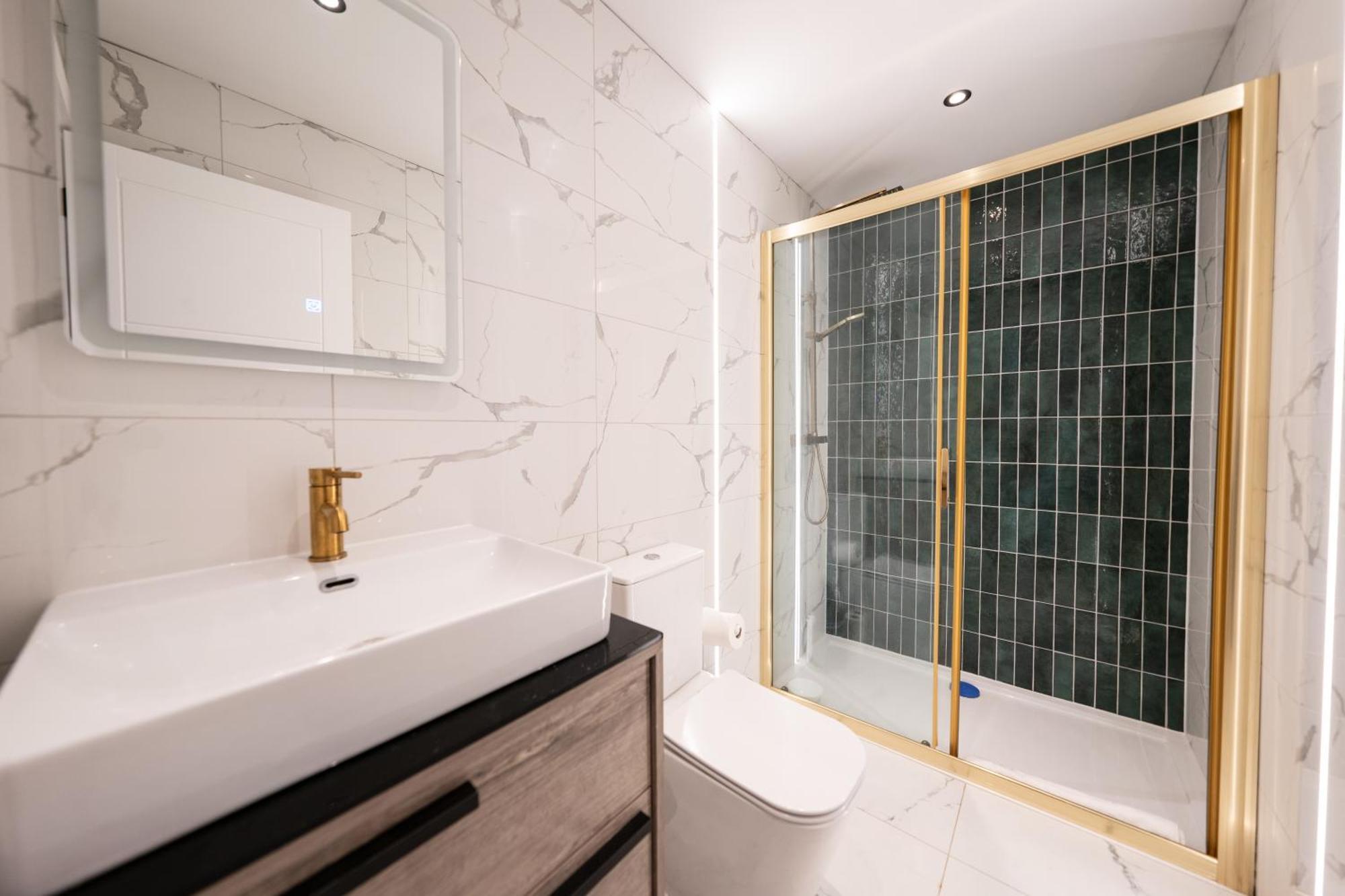 The Battersea Place - Charming 4Bdr Flat Лондон Екстериор снимка